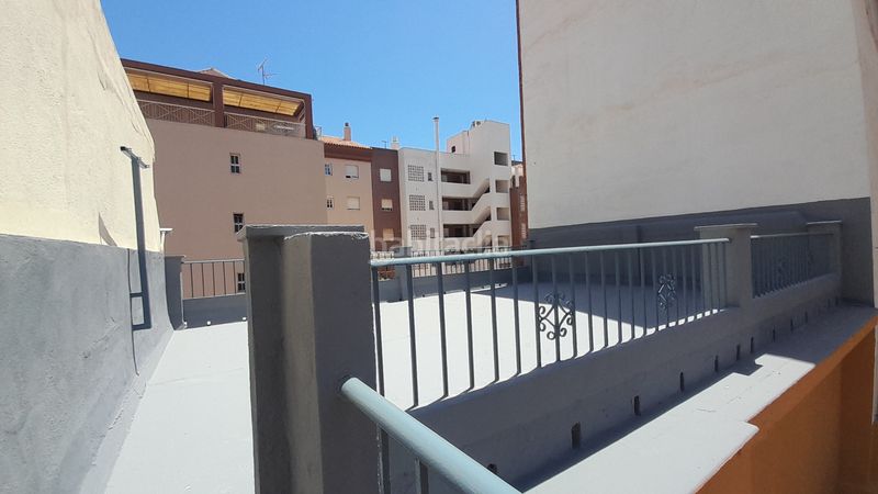 Foto bb89958d-20ae-4287-8f57-236ab49974ad. Casa a calle octavio lópez 19 a Paseo Marítimo de Levante Torre del Mar