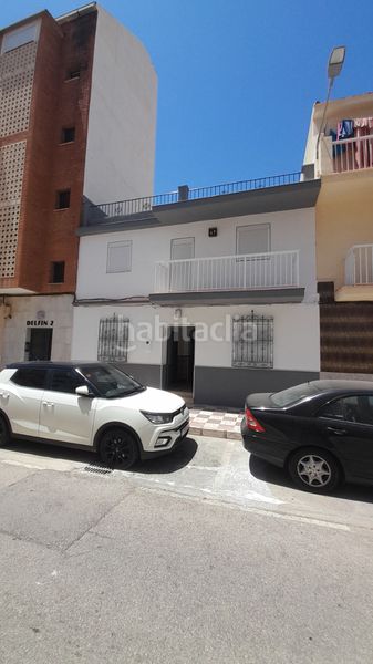 Foto c9cfb713-55d0-44f9-941d-197c59d76806. Casa a calle octavio lópez 19 a Paseo Marítimo de Levante Torre del Mar
