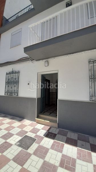 Foto e2c147e0-0bf1-4131-86cf-86763cbf4096. Casa a calle octavio lópez 19 a Paseo Marítimo de Levante Torre del Mar