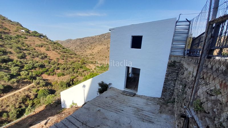 Foto a8572f8b-68a3-4cc1-ab82-75eb44e78319. Finca rústica a calle loma 23 a Sayalonga