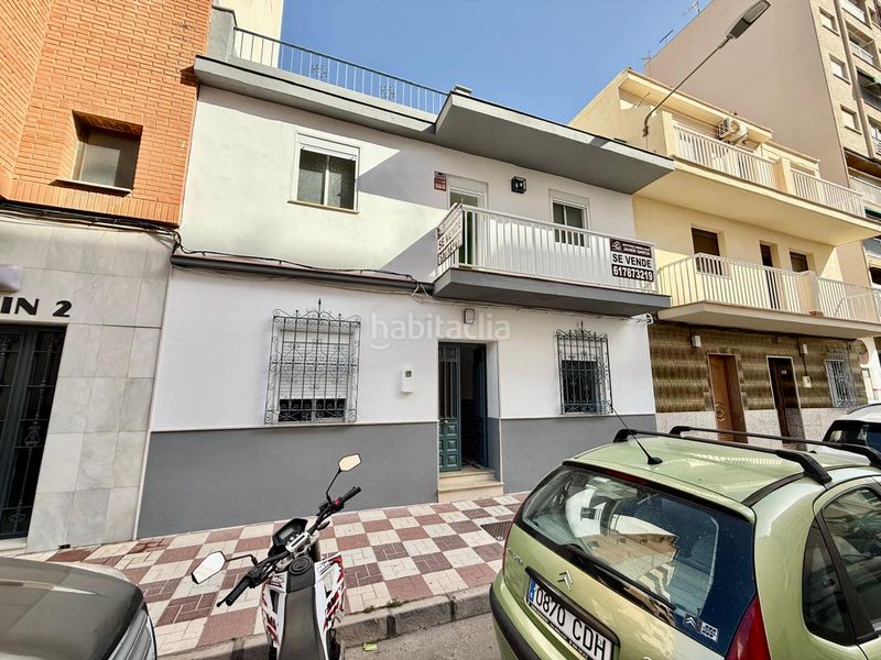 Foto 31177db5-36d0-4ee9-9e1c-5dcaf7fa2d98. Edificio in calle octavio lópez 19 in Paseo Marítimo de Levante Torre del Mar