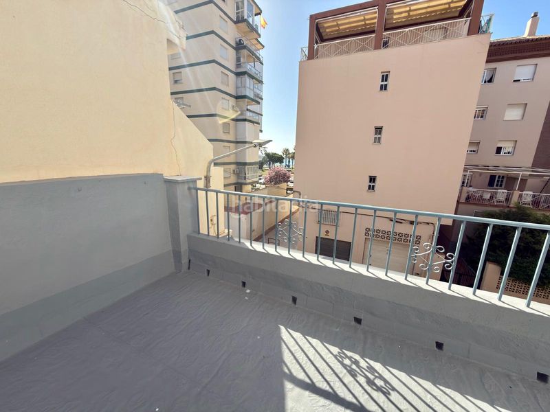 Foto 33e8c37a-0b95-47af-a80c-21ad39566335. Edificio in calle octavio lópez 19 in Paseo Marítimo de Levante Torre del Mar