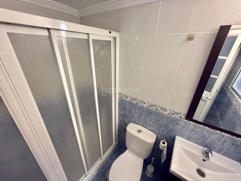 Foto 644000ee-2dd5-4fe9-aa19-46431087969c. Edificio in calle octavio lópez 19 in Paseo Marítimo de Levante Torre del Mar