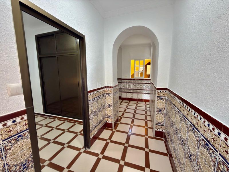 Foto ca461877-168e-4e95-86a5-47778f71b8c7. Edificio in calle octavio lópez 19 in Paseo Marítimo de Levante Torre del Mar