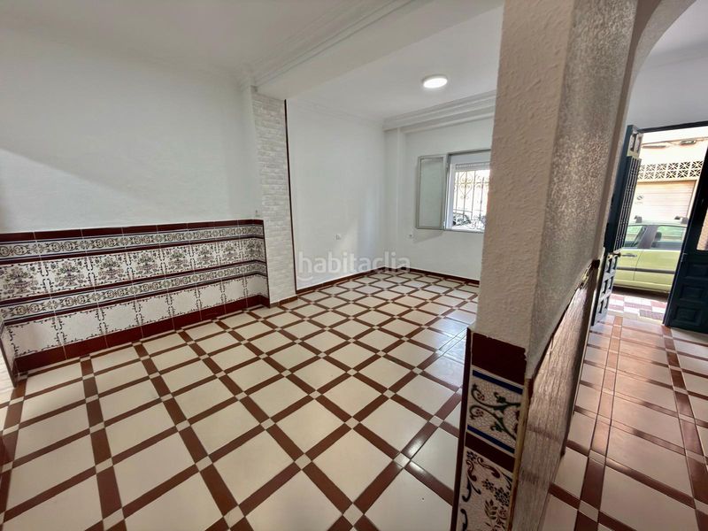 Foto d39eaeb4-2a79-43b5-8240-779e20f78f2d. Edificio in calle octavio lópez 19 in Paseo Marítimo de Levante Torre del Mar