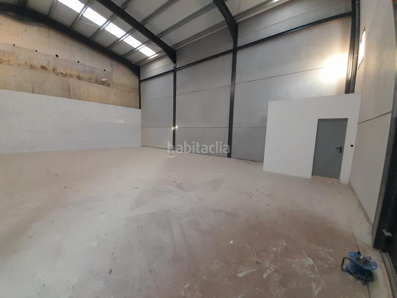Foto 8ea8dec4-a84b-4d87-bb2a-4a94104fbad2. Location bâtiment à usage industriel dans calle carpintero 33 dans Algarrobo