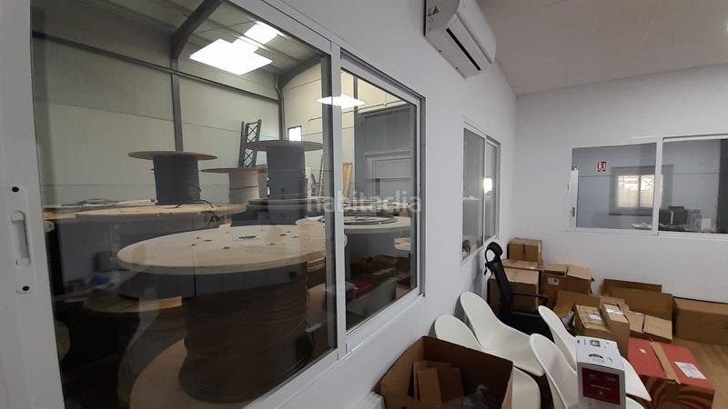 Foto 207e1ffd-062f-4615-8b38-aaa218a973c2. Rent industrial building in calle carpintero 33 in Algarrobo