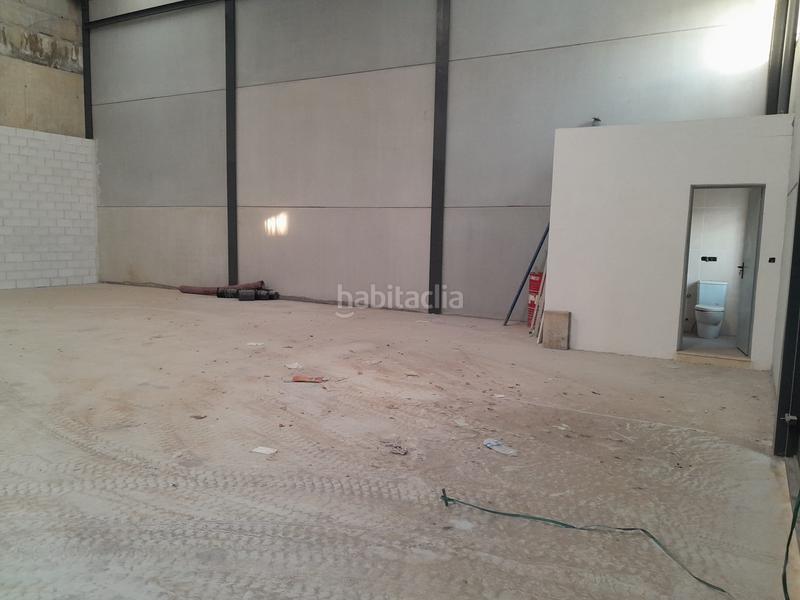 Foto 238fc39c-9eea-46de-810c-c03fa7af93b6. Rent industrial building in calle carpintero 33 in Algarrobo