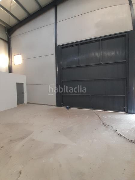 Foto 56442802-5606-4c4c-86f0-d3314f50b9e3. Rent industrial building in calle carpintero 33 in Algarrobo