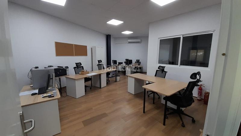 Foto cef0f0eb-b908-4381-bcd0-ef0700c6408a. Rent industrial building in calle carpintero 33 in Algarrobo