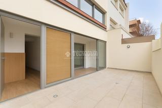 Casa aparellada a Colina. Casa en venta en madrid