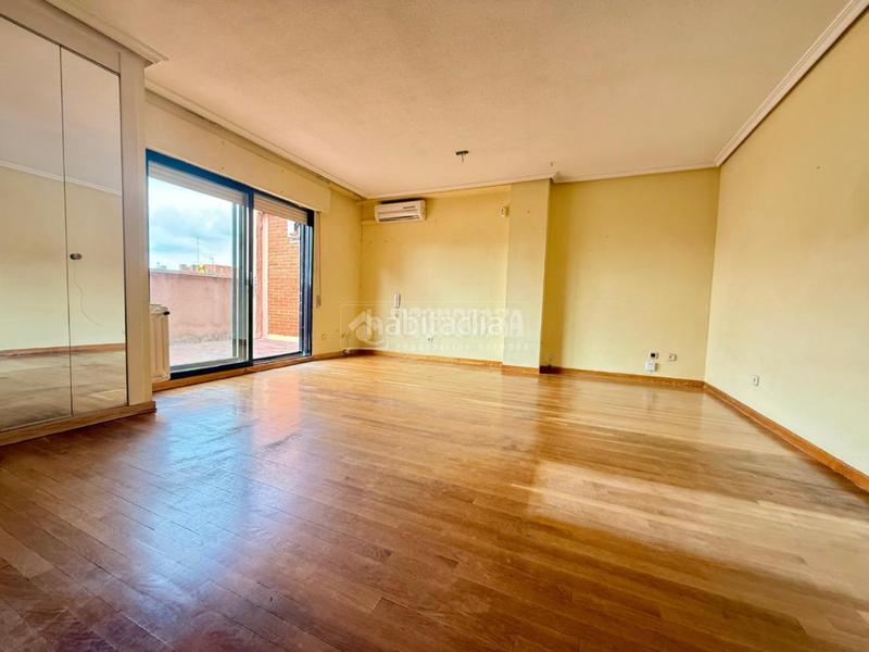 Foto b52710b3-40f6-4e9d-a0c2-f35bc6b35f09. Studio with pool in San Juan Bautista Madrid