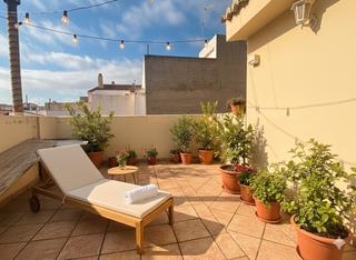 Casa adossada en Carrer d'en vicent blasco ibez 42. Gran adosado en zona alta de puzol, reformado en 1999.