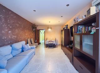 Pis en Carretera de barcelona 24. Fantstico y amplio piso con doble orientacin oeste/este, que g