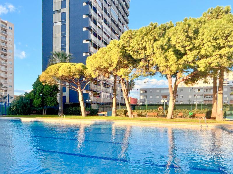 Foto bee31e9e-7e86-45f1-bc2f-14f7360a6601. Piso en carrer llari 1 vive de vacaciones en Platja de la Pobla de Farnals Pobla de Farnals (la)