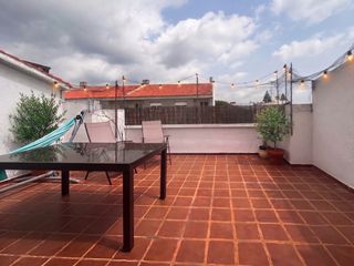 Casa adossada a Carrer Albéniz