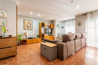 Reihenhaus  Carrer del cid 5. **una casa que son dos**