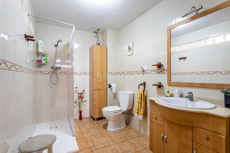 Foto f57e84b7-2e3b-4223-a8c9-01d0908efdf0. Casa adossada a carrer del cid 5 a Zona Alta Puçol