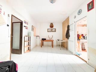 Casa adossada a Carrer cervantes 12. Casa de pueblo con gran patioo y terraza