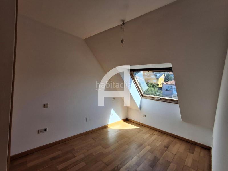 Foto 02350862-1e89-44ee-a918-4c8400eaa46b. Location attique avec chauffage parking dans Bembrive Vigo
