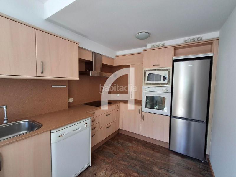 Foto 4016d3d7-885c-4c4d-8852-7892fcce06f2. Location attique avec chauffage parking dans Bembrive Vigo