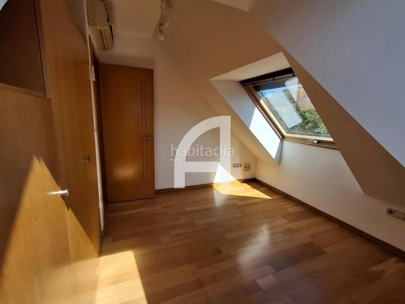 Foto c41d5ea3-9dac-4650-9d69-e9edf0441cd7. Location attique avec chauffage parking dans Bembrive Vigo
