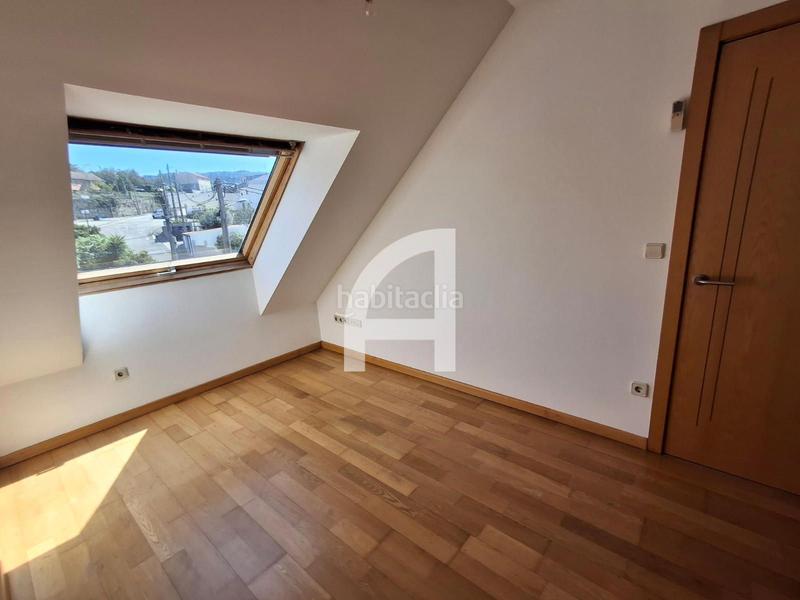 Foto d23f580a-69ec-4208-be50-76d96eb895d1. Location attique avec chauffage parking dans Bembrive Vigo
