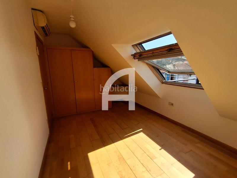 Foto d69c73fb-cd22-45c7-a725-897ceff02de6. Location attique avec chauffage parking dans Bembrive Vigo