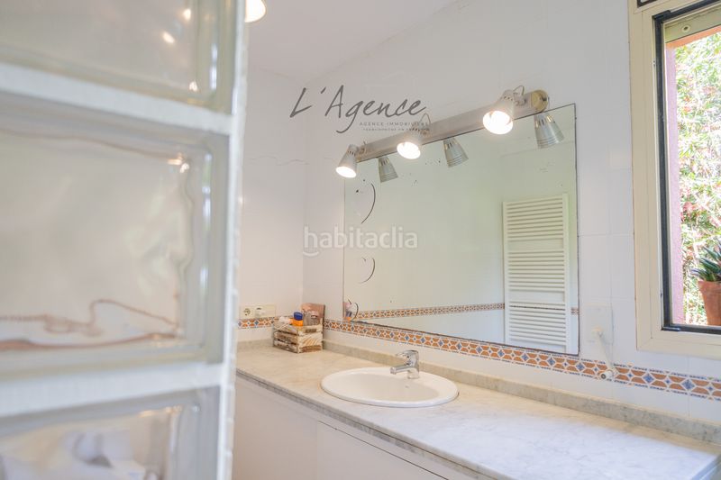 Foto e3d0cb94-aa67-41b2-a7a3-932c45e82275. Xalet amb xemeneia calefacció aparcament piscina a Calonge