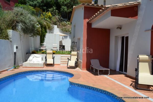 Foto 0f381d68-eb6b-4024-901f-1448381036c3. Lloguer casa amb calefacció aparcament piscina a Calonge