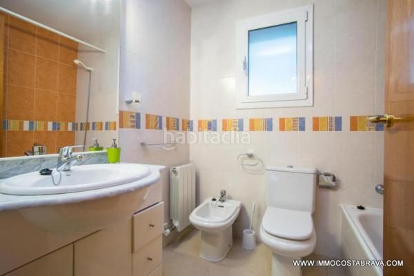 Foto 1a14c451-6ca6-4ae9-bab6-c1b9573452b6. Location maison avec chauffage parking piscine dans Calonge