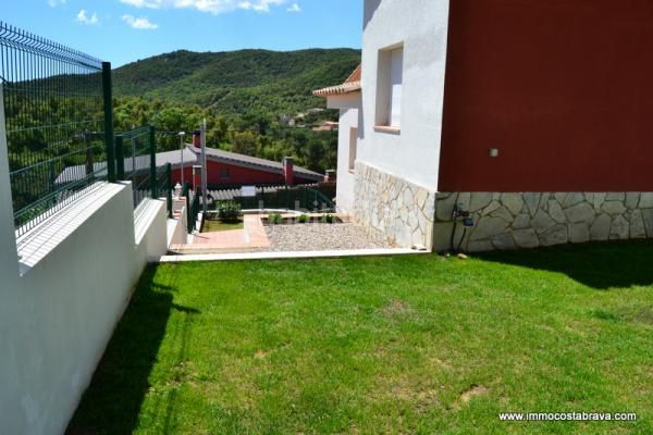 Foto 586ba70f-3824-45d0-8e30-f4e63f2f0db8. Location maison avec chauffage parking piscine dans Calonge