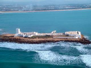 Rent Business premise in Los Gallos. Solar  rubano de 550 m carretera de la playa..