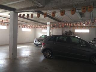 Local commercial à La Banda - Campo de Fútbol. Vendo un garaje de 200 m en huerta del rosario chiclana de la fr