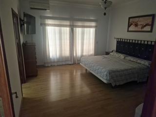 Chalet à La Plata. Casa de 5 dormitorios y 4 baños en montellano, sevilla.