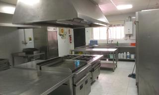 Transfer Business premise in Carretera de la barrosa 3. Traspaso bar restaurante mas supermercado en chiclana