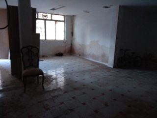 Local Comercial  Calle jesús nazareno. Local diafano  de 60 m en venta zona calle jesus nazareno chicla