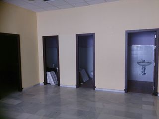 Business premise in Carretera de Fuente Amarga 123