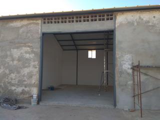 Location Bâtiment à usage industriel à Carretera del marquesado 605. Alquilo una nave industrial de unos 100 m aprox aseo etc.