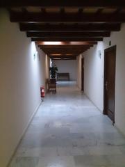 Location Local commercial  Calle del levante. Alquilo local de dos plantas para oficnas en poligono pelagatos.