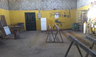 Industrial building in Carretera de fuente amarga s/n. Parcela con dos naves semiabiertas de 200 m cada una