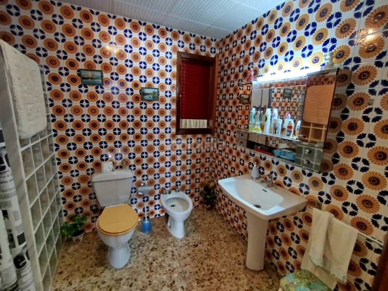 Foto 0164f4f9-8dfc-4b8b-b014-4ec41fbf7262. Casa amb aparcament a Albaida