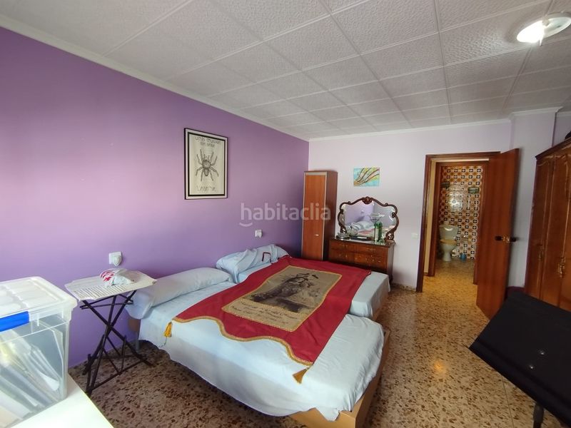 Foto 063b883a-2b64-4167-bb68-f787a3f667a9. Casa amb aparcament a Albaida