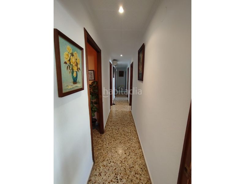 Foto 6055c107-cd3f-4e58-89cd-5738548e6d73. Casa amb aparcament a Albaida