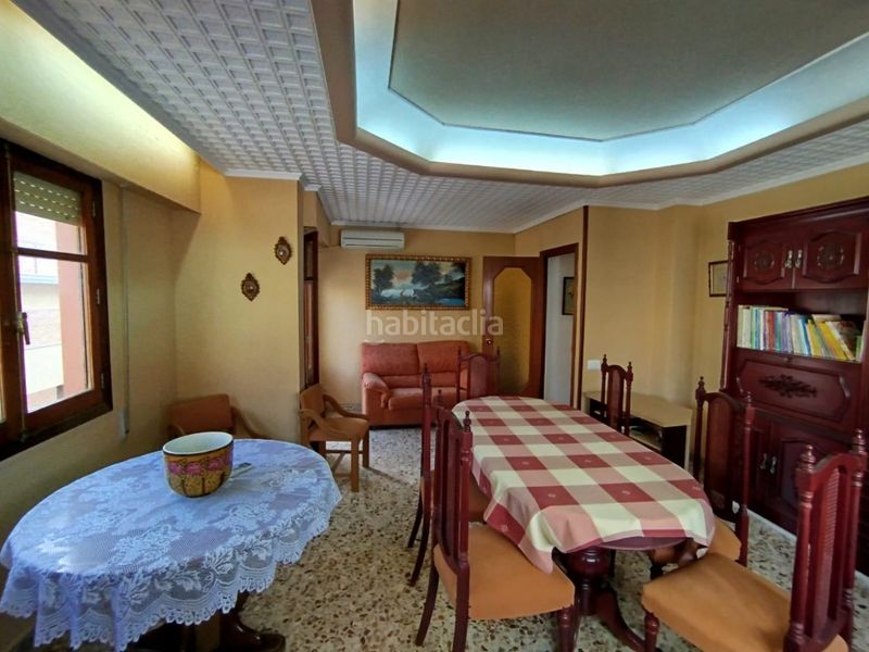 Foto c6f348f1-9432-466e-944f-91ffbc319949. Casa amb aparcament a Albaida