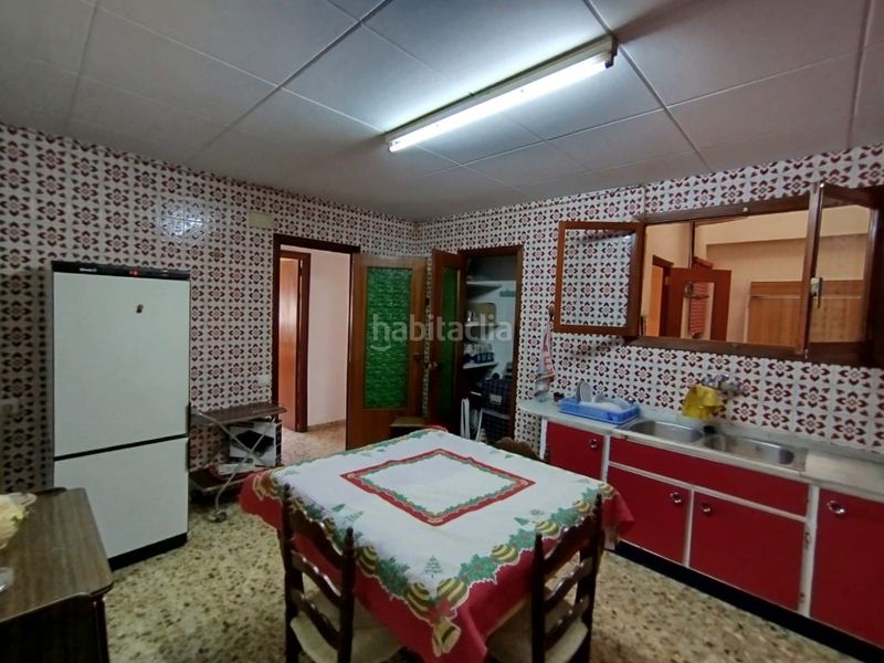 Foto d8a258e2-72af-4e20-b8db-eaed2a9c6dbc. Casa amb aparcament a Albaida