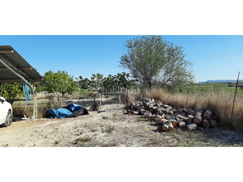 Foto 1baa28a4-d2d7-471e-8710-00dd8c253bab. Casa amb aparcament a Albaida