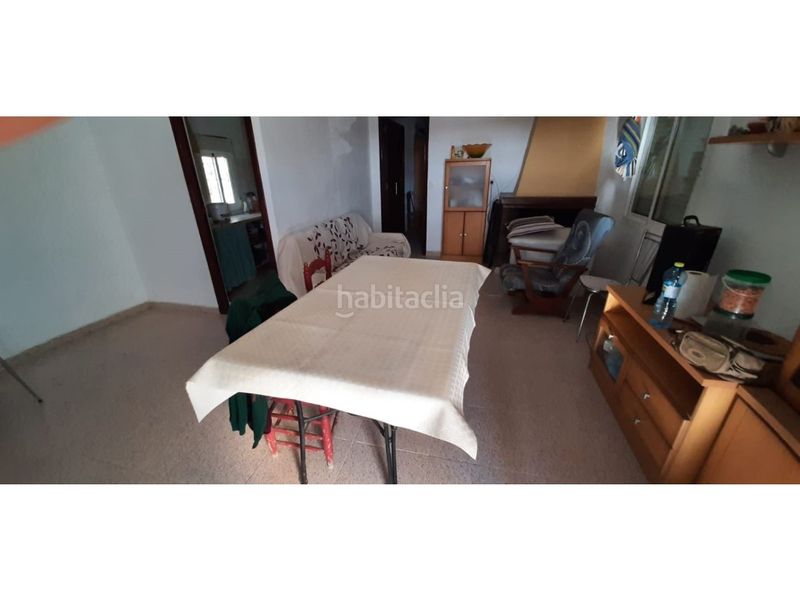 Foto cf3f2c3c-9a55-4157-ad34-adef9bf7aea1. Casa amb aparcament a Albaida