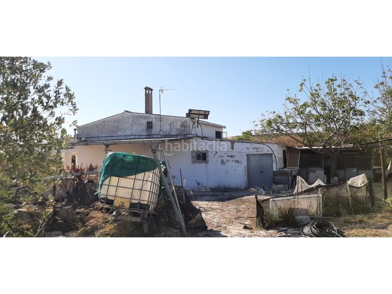 Foto e74a1b83-7d85-4834-babf-6bcb99f70972. Casa amb aparcament a Albaida