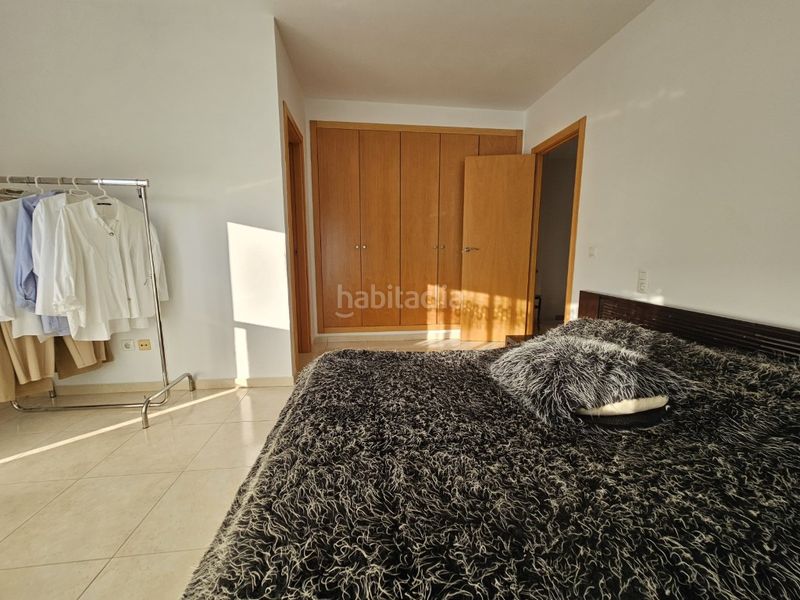 Foto 2d61e77f-b347-4970-a359-cb8ce379bf06. Casa adossada amb aparcament a Beniflá